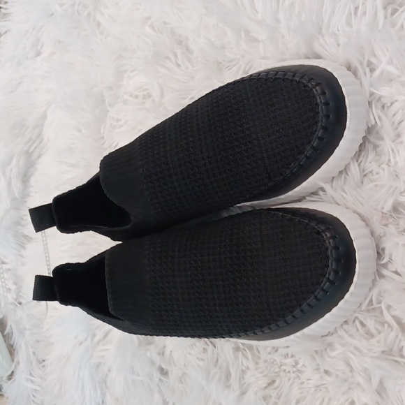 NEW STEVE MADDEN Samarah Black slip on knit shoe in black SZ 9 - Picture 14 of 17